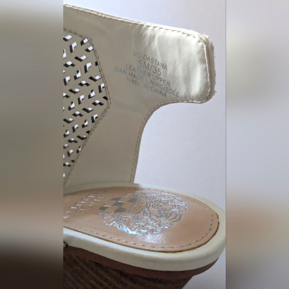 Designer Vince Camuto Perforated Leather Peep Toe Sandals. Size 5M/35 Like New! - Picture 7 of 16